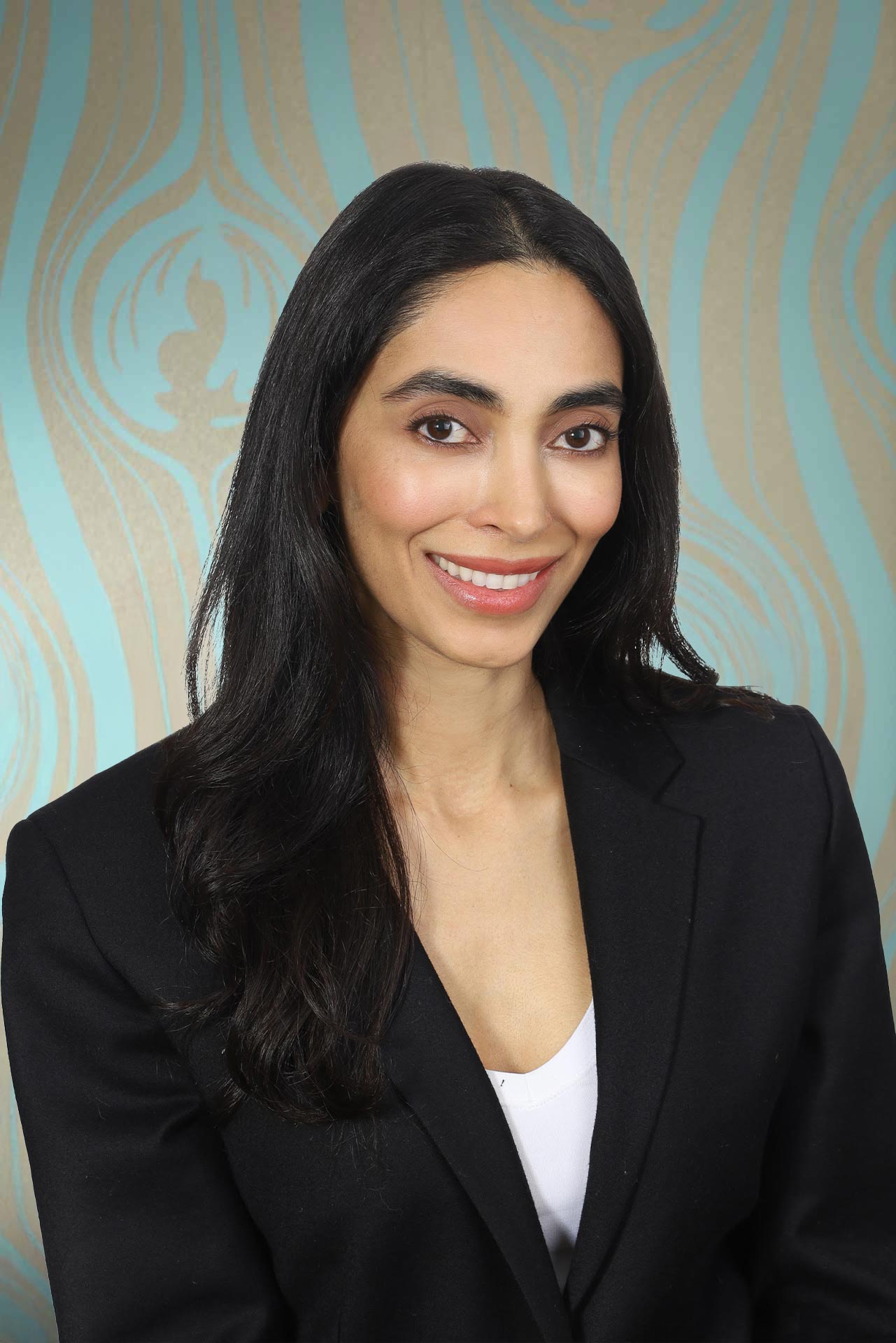 Dr. Zahra Waljji | Toothville Family Dentistry | NW Calgary | General Dentist